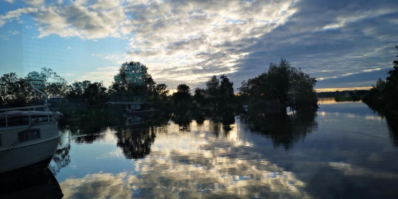 Nederhorst den Berg C'Est La Vie Houseboat酒店 外观 照片