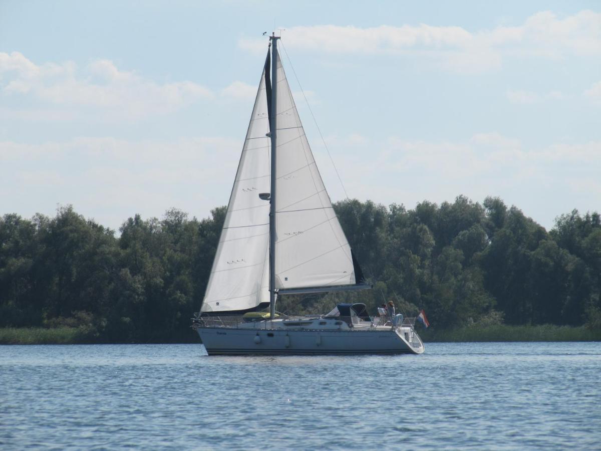 Nederhorst den Berg C'Est La Vie Houseboat酒店 外观 照片